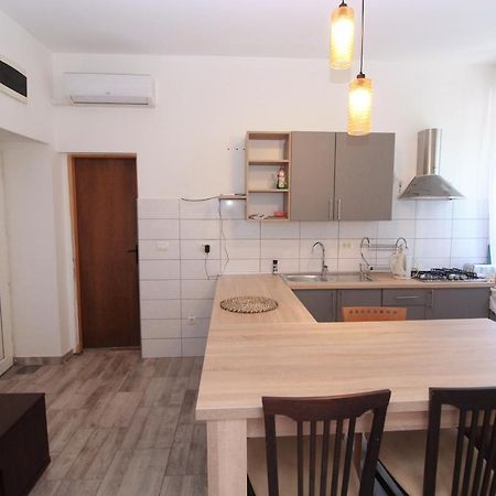 Se-Na Daire Pula Dış mekan fotoğraf
